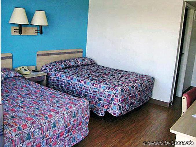 Motel 6 Kansas City, Mo - Airport Eksteriør billede