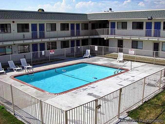 Motel 6 Kansas City, Mo - Airport Eksteriør billede